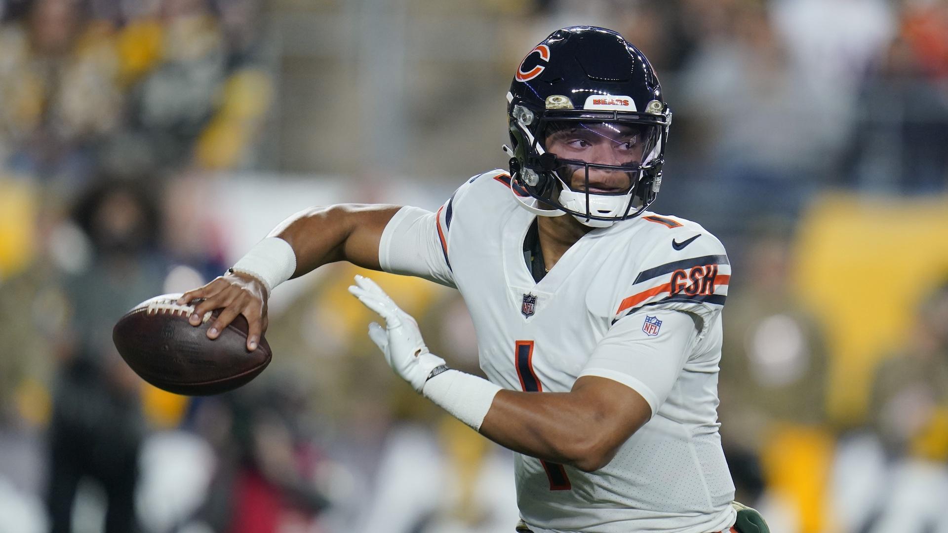Bears Rookie QB Fields Nearly Has His Moment vs Steelers